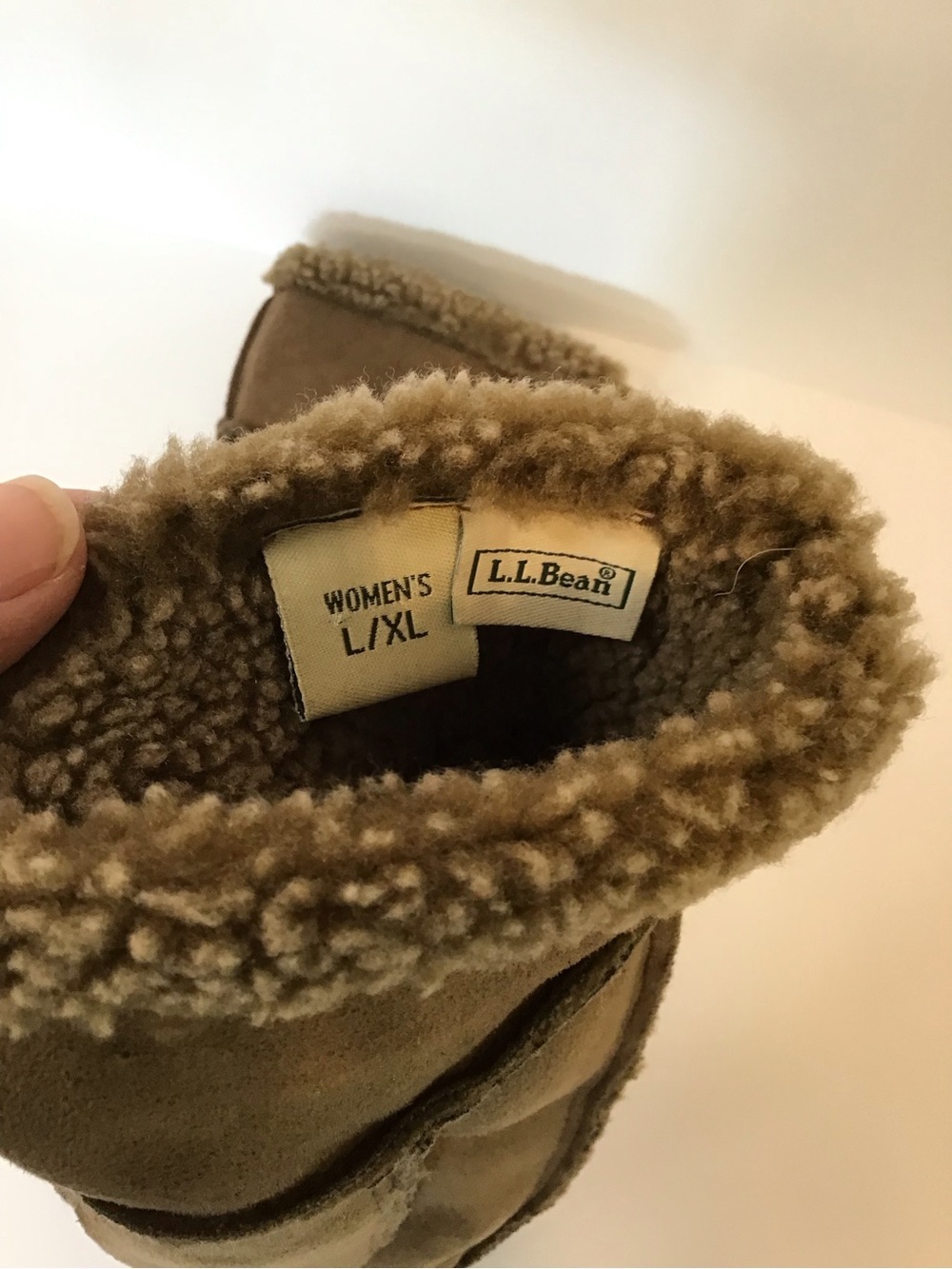 L.L. Bean Women's Brown Shearling-Lined Suede Mittens L/XL - Picture 4 of 5